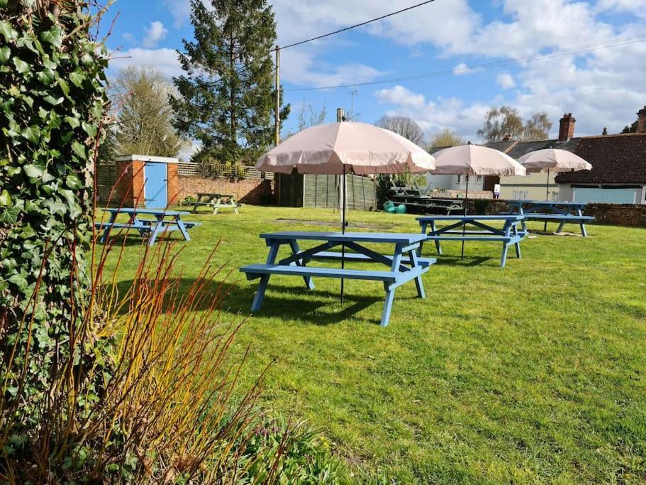 Gorgeous 2 Bedroom Kintbury Cottage Exteriör bild